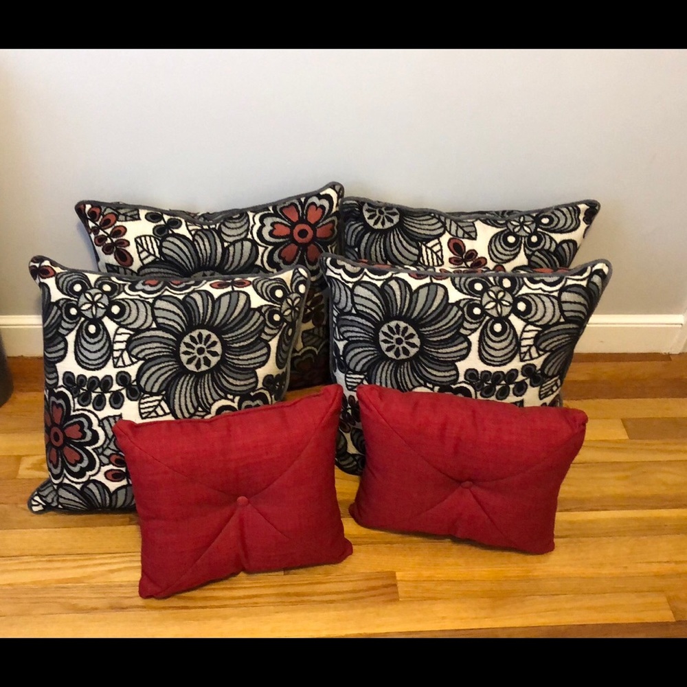 Set of 6 pillows